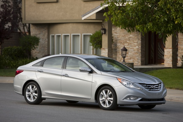 Hyundai i50